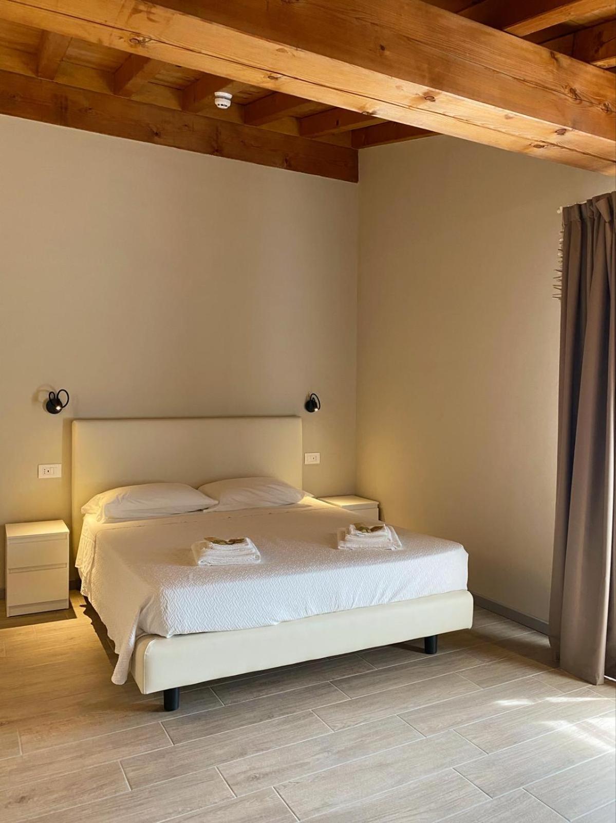 Agriturismo Cascina Carai Marone Kültér fotó