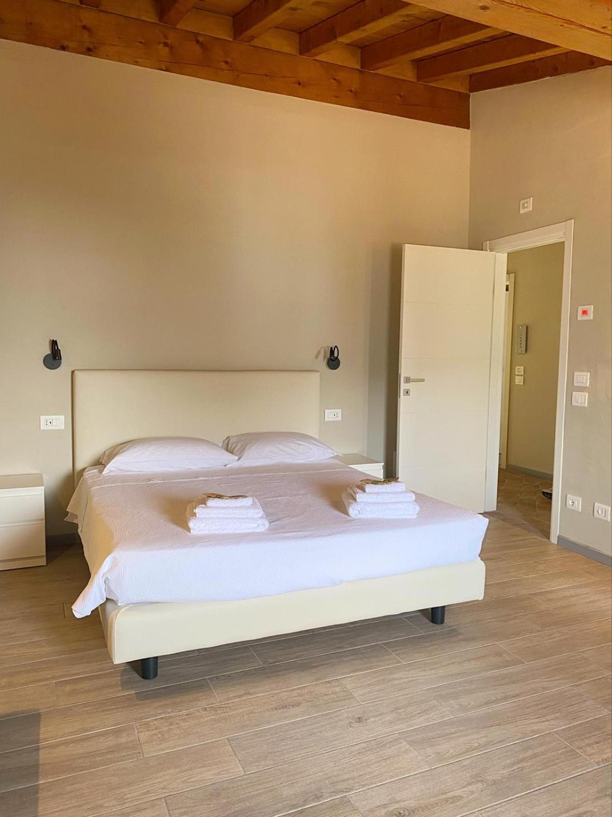 Agriturismo Cascina Carai Marone Kültér fotó